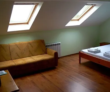 Plovdiv Guesthouse بيت شباب *