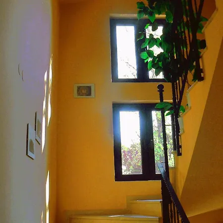 Plovdiv Guesthouse بيت شباب *